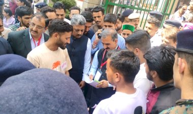 SFI ने मुख्यमंत्री सुखविंद्र सिंह सुक्खू को छात्र मांगों को लेकर मांग पत्र सौंपा