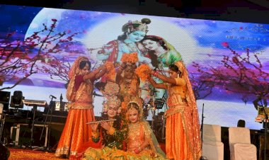 तीसरी सांस्कृतिक संध्या रही फैशन शो और पार्श्व गायिका महालक्ष्मी अय्यर के नाम