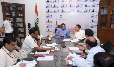 लोक निर्माण मंत्री ने नितिन गडकरी से सड़क परियोजनाओं पर चर्चा की