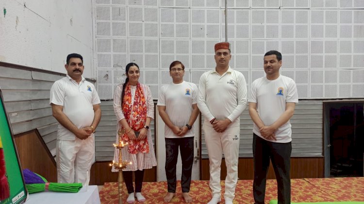 भाग-दौड़ भरी जिंदगी में स्वस्थ रहने के लिए योग को अपनाएं : पवन शर्मा