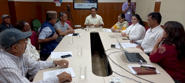 ई.वी.एम. तथा वी.वी.पैट. मशीनों की प्रथम स्तरीय रैंडमाइजेशन सम्पन्न