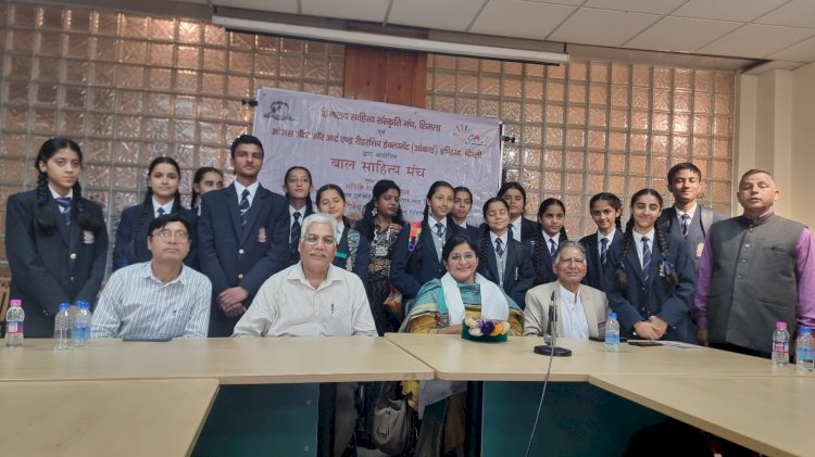 पुस्तकें धीमी आंच पर पकती हैं -अदिति माहेश्वरी