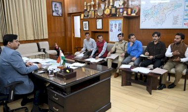 स्माईल योजना के क्रिन्यावन में देरी पर जिलाधीश ने दिए सख्त आदेश