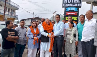 राजगढ़ क्षेत्र आड़ू उत्पादन के लिए उत्तर भारत में प्रसिद्ध : विनय कुमार