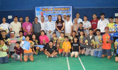 ज़िला स्तरीय 24 वें बैडमिंटन टूर्नामेंट  का समापन