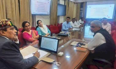 स्वास्थ्य मंत्री की अध्यक्षता में 108 एम्बुलेंस सेवाओं की समीक्षा बैठक आयोजित