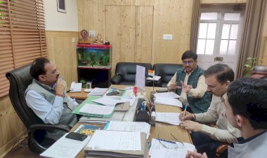 खादी एवं ग्रामोद्योग बोर्ड में रोजगार सृजन की योजनाओं को सुदृढ़ करने की आवश्यकताः उद्योग मंत्री