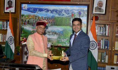 राज्यपाल शिव प्रताप शुक्ल से पुलिस उप महानिरीक्षक ने की भेंट