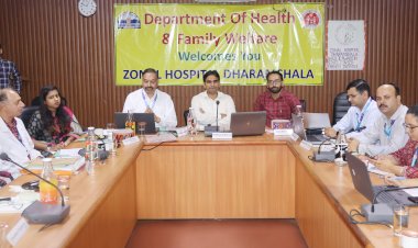 ग्रामीण स्तर पर बेहतर स्वास्थ्य सुविधाएं उपलब्ध करवाने पर करें फोक्स: डीसी