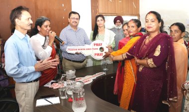 प्रधानमंत्री आवास योजना-ग्रामीण के तहत गृह प्रवेश कार्यक्रम आयोजित