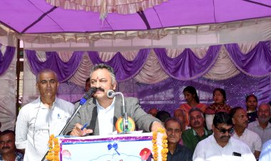 शिक्षा के साथ खेलों को भी नियमित समय दें युवा : रोहित ठाकुर