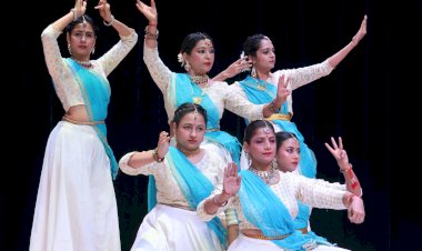 चंडीगढ़ के कलाकारों द्वारा प्रस्तुत कत्थक नृत्य का दर्शकों  ने खूब आनंद लिया