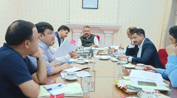 10वीं और 12वीं के मेधावी विद्यार्थियों को एक्सपोजर विजिट के लिए तय होंगे मानकः रोहित ठाकुर