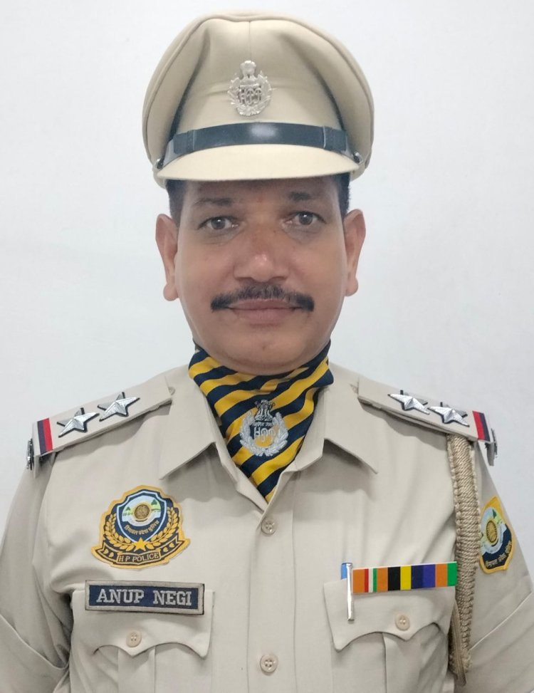 तीर्थन घाटी से कलवारी पंचायत के अनूप नेगी पुलिस विभाग में बने सब इंस्पेक्टर