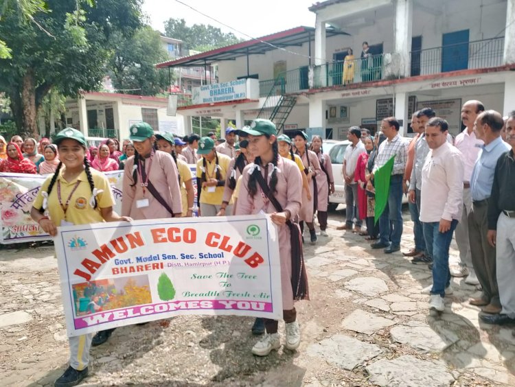 भरेड़ी में निकाली स्वच्छता रैली, एसडीएम ने दिखाई हरी झंडी