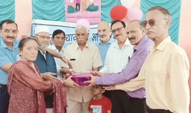 आस्था वेलफेयर स्कूल नाहन में कार्यक्रम आयोजित, गरिमा के साथ वृद्धावस्था थीम के साथ हुआ कार्यक्रम आयोजित