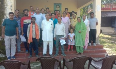 सुरभि कला मंच सुजानपुर ने घनारी और सिद्ध चलेट के ग्रामीण किए जागरूक