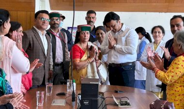 लेडी गवर्नर ने सफाई कर्मचारियों एवं मरीजो को प्रदान की स्वच्छता किट