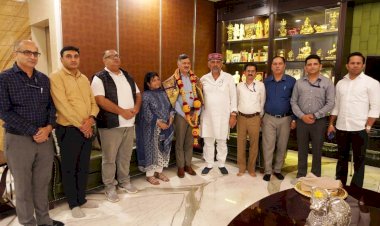 तकनीकी शिक्षा मंत्री ने कर्नाटक के उप-मुख्यमंत्री से भेंट की