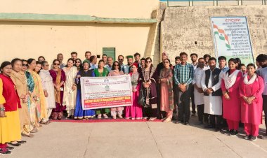 कलाकारों ने गीत-संगीत व नुक्कड़-नाटक के माध्यम से आपदा से बचाव के बताएं गुर