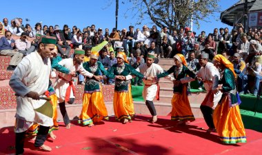 लोक विरासत की विलुप्त होती लोक कलाओं पर कार्यक्रम का आयोजन