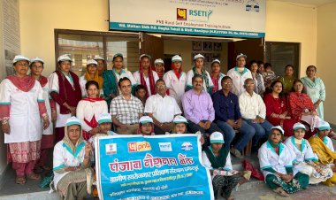 आरसेटी ने महिलाओं को सिखाई मशरूम की खेती