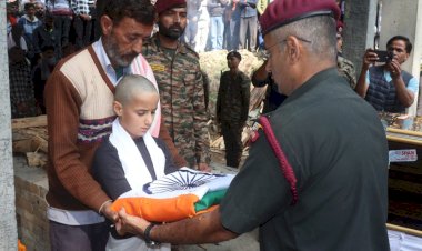 पंचतत्व में विलीन हुए शहीद नायब सूबेदार राकेश कुमार