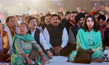 *स्व. प्रो. सिम्मी अग्निहोत्री की स्मृति में भव्य साईं संध्या, सूफी सुरों से गूंजा ऊना का श्री रामलीला मैदान