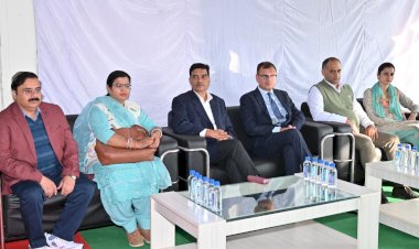 एचपीआरसीए के अध्यक्ष राजीव कुमार ने सदस्य सुखदेव सिंह को दिलाई शपथ