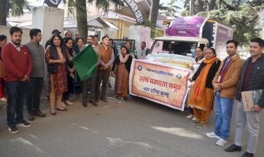 उपायुक्त ने ई वेस्ट ड्राइव को दिखाई हरी झंडी