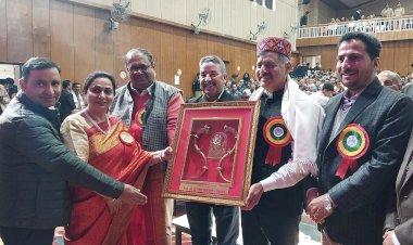 सुंदरनगर बहुतकनीकी संस्थान में पूर्व छात्र मिलन समारोह का आयोजन तकनीकी शिक्षा मंत्री राजेश धर्माणी ने की समारोह की अध्यक्षता