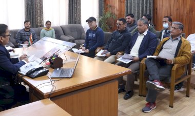 सरकारी सुविधाओं का लाभ उठाने के लिए शत- प्रतिशत लोग करवाएं आधार पंजीकरण एवं अद्यतन।