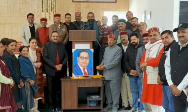 संविधान दिवस पर सिरमौर जिला भाजपा कार्यालय में डाॅ. भीमराव अम्बेडकर को किये श्रद्धा सुमन अर्पित 