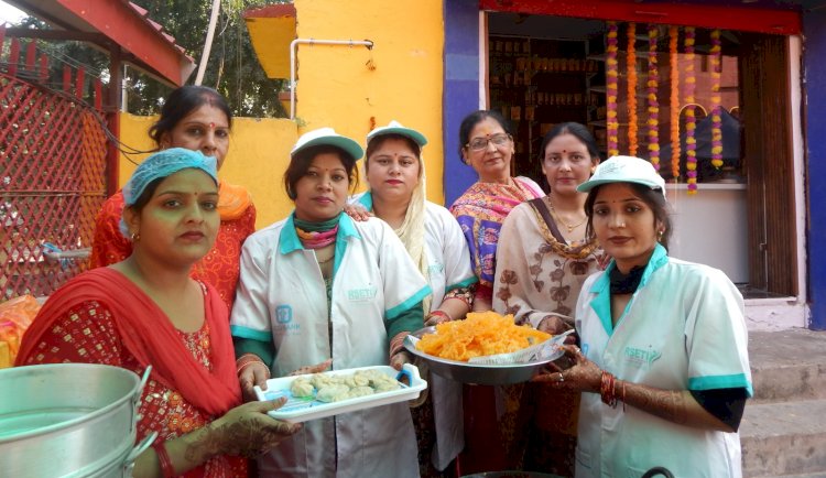 हिम ईरा से ग्रामीण महिलाओं की आर्थिकी हो रही सुदृढ़