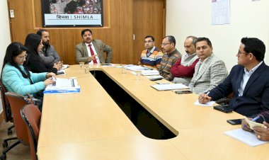 सरकार की योजनाओं को जनता तक पहुंचाएं- उपायुक्त