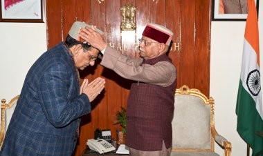 नीति आयोग के सदस्य ने राज्यपाल से भेंट की