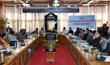 समस्याओं का समयबद्ध निपटारा करे अधिकारी : शिक्षा मंत्री