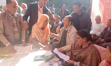 कमलेश ठाकुर ने बौंगता में सुनी जनसमस्याएं