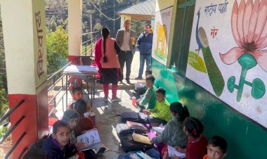 उपायुक्त ने माध्यमिक पाठशाला कुफर का औचक निरीक्षण किया