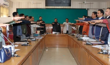 ज़िला स्तरीय स्वच्छ भारत मिशन (ग्रामीण) की समीक्षा बैठक आयोजित