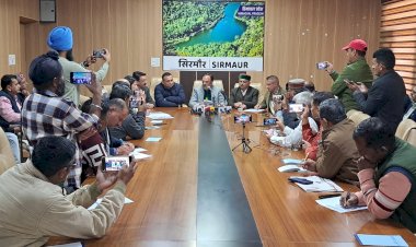 हर्षवर्धन चौहान ने भाजपा पर सरकार को अस्थिर करने के लगाए आरोप,