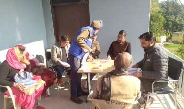 ग्राम पंचायत कियाराबाग में भी किया जनसमस्याओं का निवारण