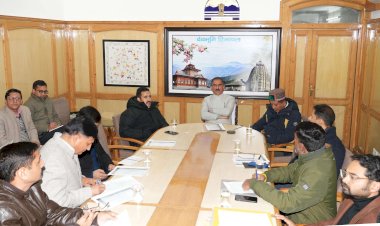 मुख्यमंत्री ने केंद्र प्रायोजित योजनाओं की समीक्षा की