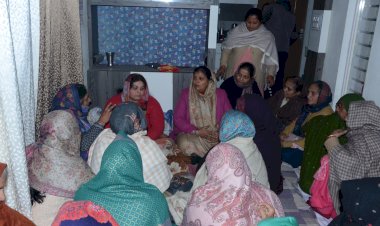 देहरा की विधायक कमलेश ठाकुर ने दिवंगत कपिल देव शर्मा के परिजनों को ढांढस बंधाया