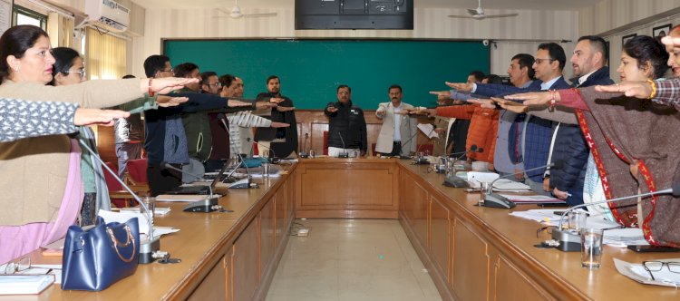 ज़िला स्तरीय स्वच्छ भारत मिशन (ग्रामीण) की समीक्षा बैठक आयोजित