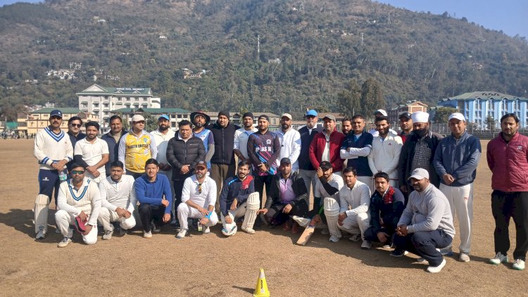 DC-11 तथा Health- 11 के बीच क्रिकेट मैच का आयोजन, डीसी 11 की टीम रही मैच की विजेता