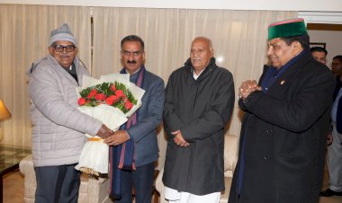 पंजाब के राज्यपाल ने मुख्यमंत्री से भेंट की