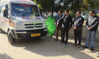 सीएमओ ने निक्षय वाहनों को हरी झंडी दिखाकर किया रवाना