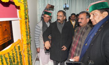 प्रदेश सरकार ढली-नारकंडा सड़क को फोर लेन बनाने के लिए प्रयासरतः मुख्यमंत्री फागू में लोक निर्माण विभाग के विश्राम गृह भवन का उद्घाटन