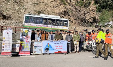 डीसी, एसपी ने सड़क सुरक्षा अभियान का किया शुभारंभ. अभियान के तहत विभिन्न प्रतियोगिताओं के साथ रक्तदान शिविर का होगा आयोजन